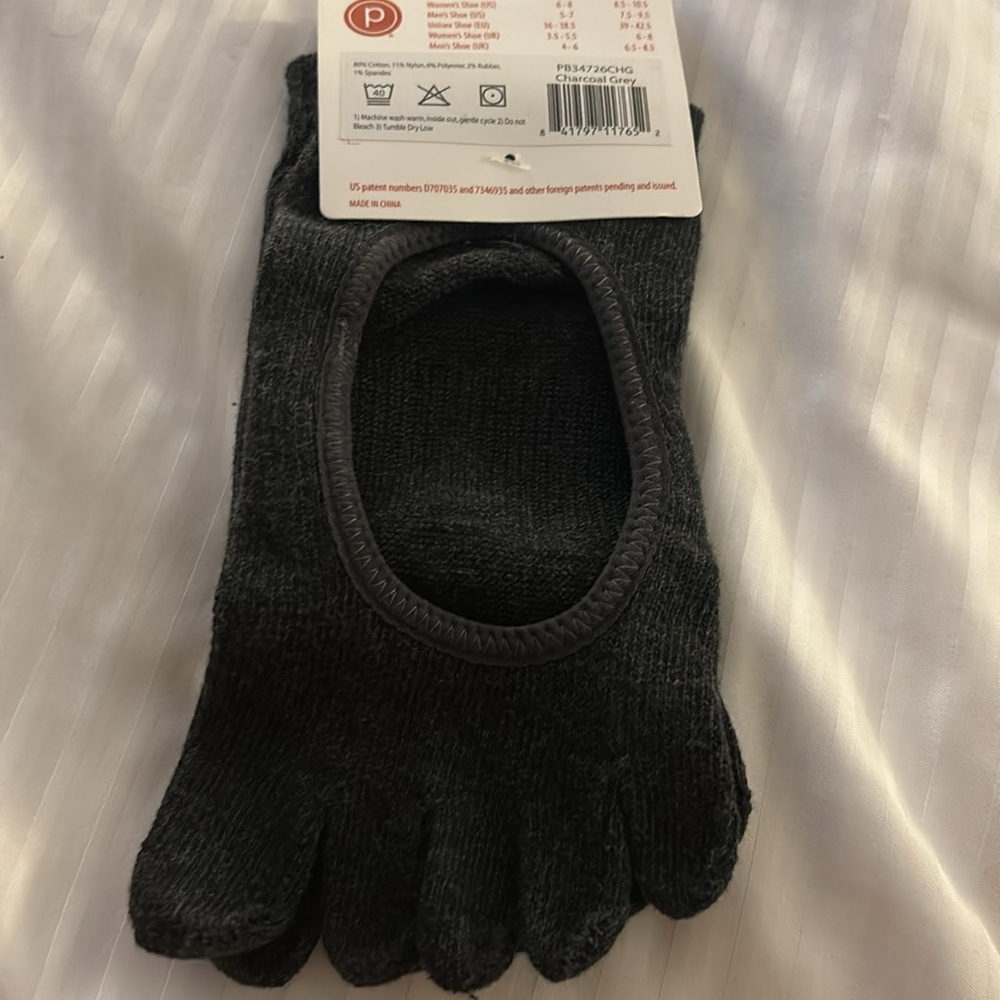 Pure barre toe socks open top for comfort. Toe socks grip like no other!… - Picture 3 of 4